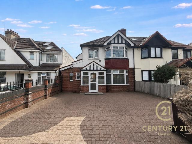 House for sale in London Borough of Hounslow, Heston