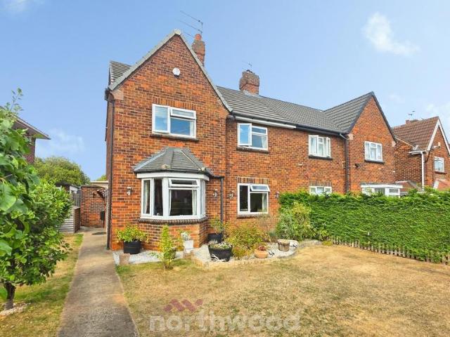 House for sale in Scawsby, South Yorkshire