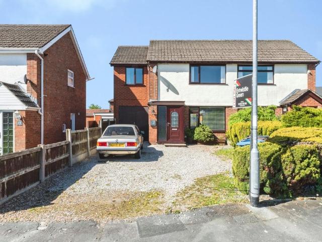 House for sale in Newton-with-Scales, Lancashire