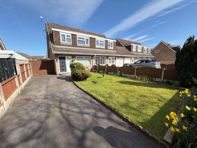 House for sale in Rossmore, Cheshire