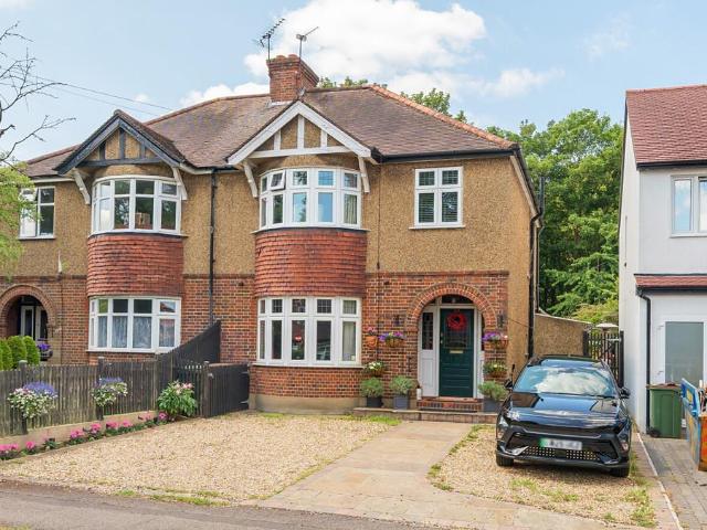 House for sale in Carshalton-on-the-Hill, Greater London