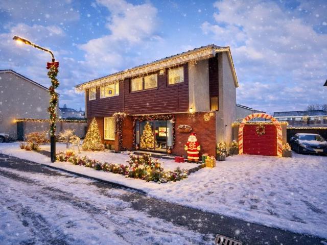 House for sale in Erskine, Scotland