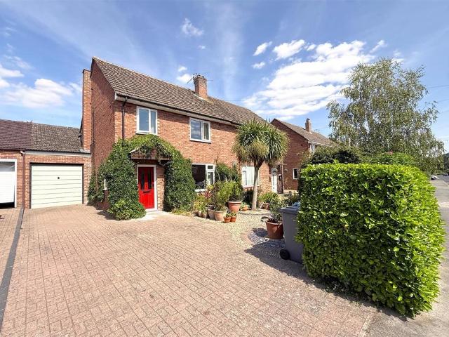 House for sale in Barton In Fabis, East Midlands