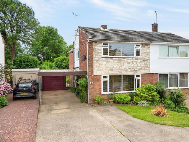 House for sale in Newton Longville, Buckinghamshire