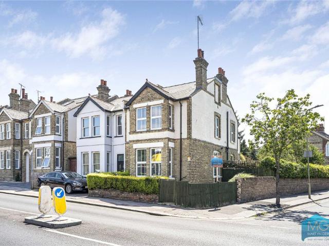 House for sale in Whetstone, Greater London