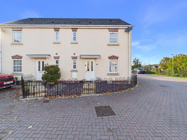 House for sale in Kingsway, Gloucester