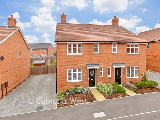 House for sale in Chichester, Littlecote