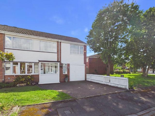 House for sale in Leyfields, Kettlebrook