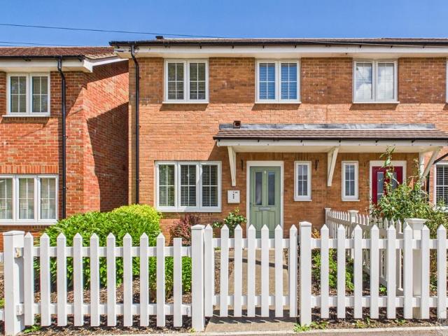 House for sale in Bolton Low Houses, Hampshire