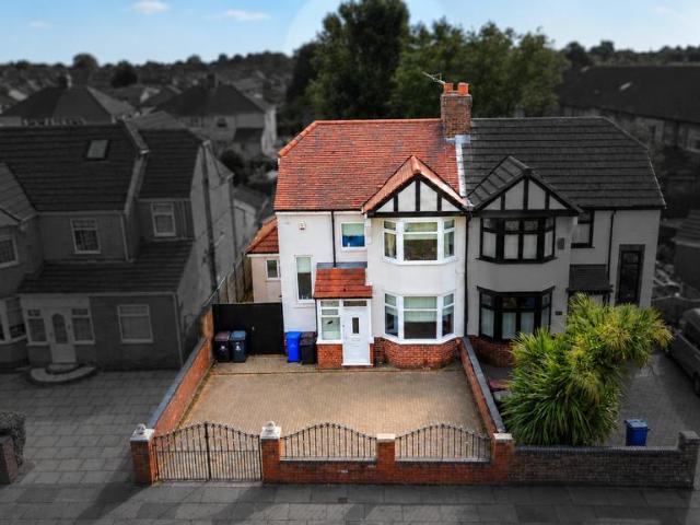 House for sale in Mosscroft, Knowsley