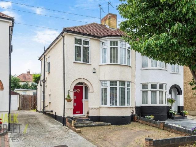 House for sale in Hornchurch, Greater London