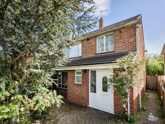 House for sale in Hampshire Farm, Spring Vale