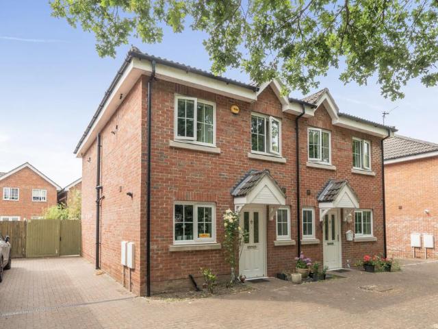 House for sale in Hollywater, Bolton Low Houses