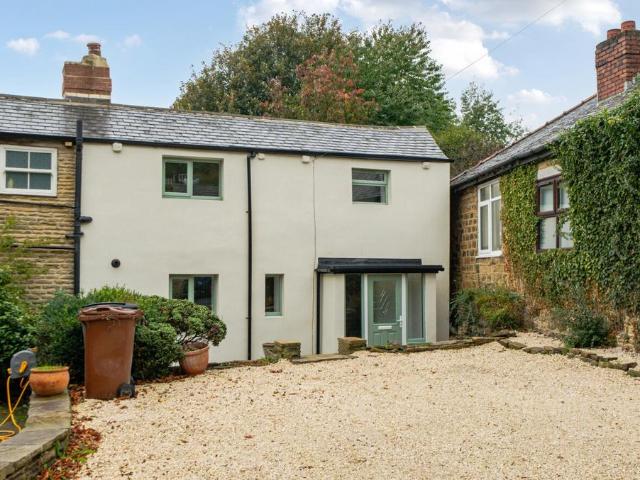House for sale in Round Hill, Leeds