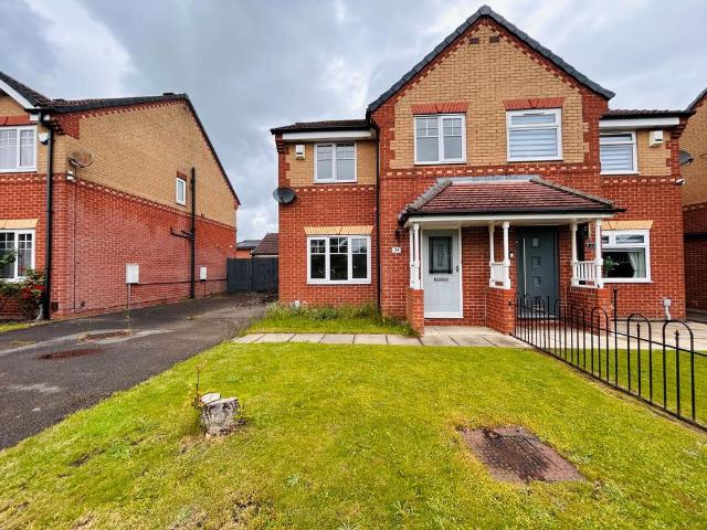 House for sale in Thorpe, West Yorkshire