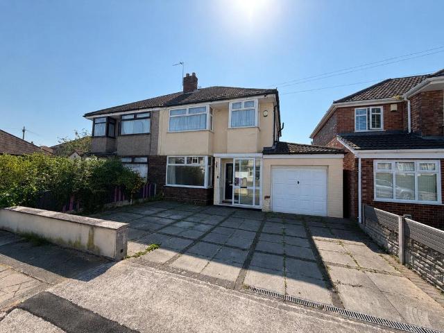 House for sale in Calderstones