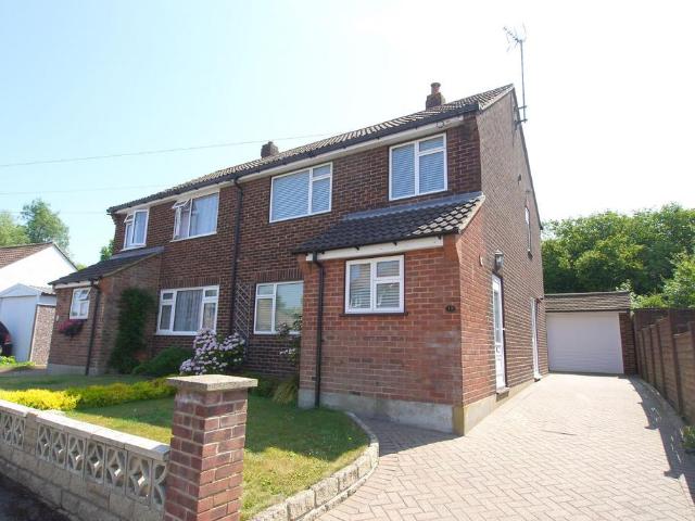 House for sale in The Butts, Kent