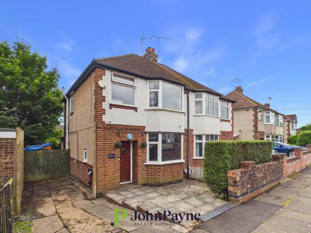 House for sale in Cheylesmore, West Midlands