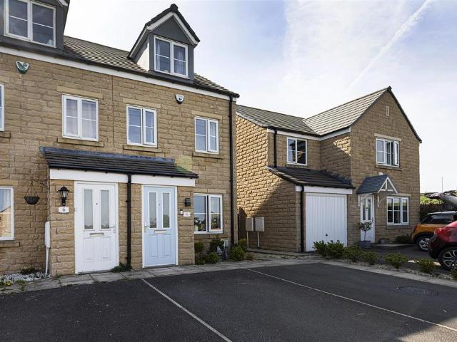 House for sale in Salendine Nook, Isle Of Man