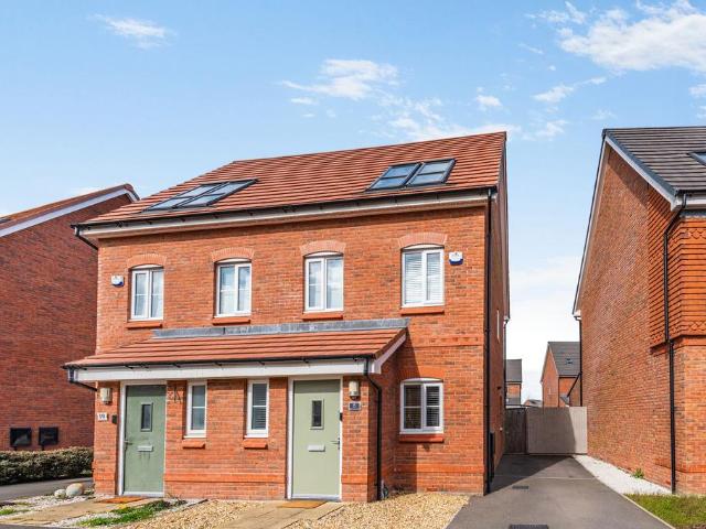 House for sale in Sealand, Garden City