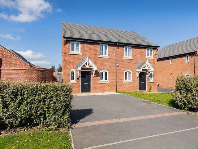 House for sale in Castle Donington, Leicestershire