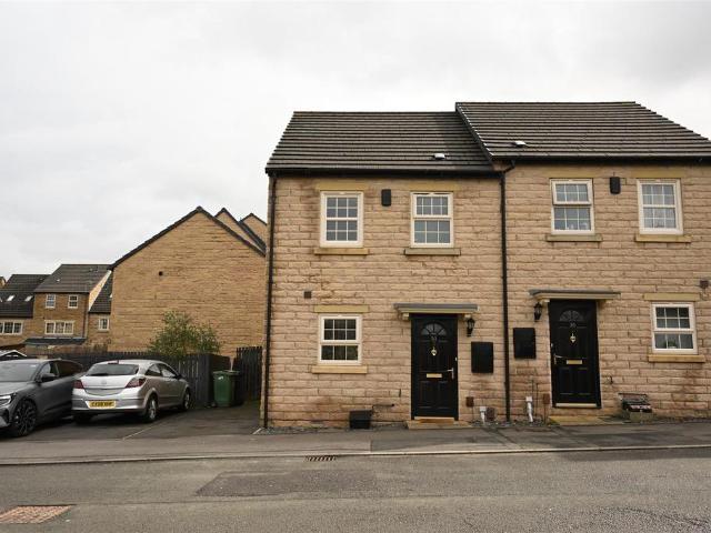 House for sale in Sheepridge, Huddersfield