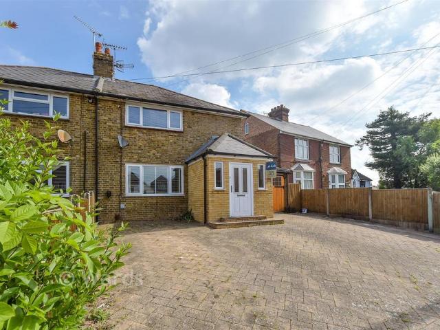 House for sale in Willesborough, Bridgefield