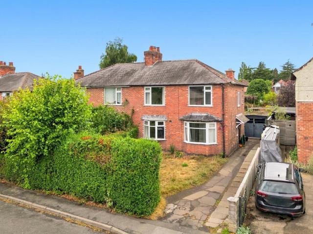 House for sale in Barton In Fabis, East Midlands