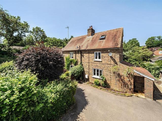 House for sale in Fole, Surrey