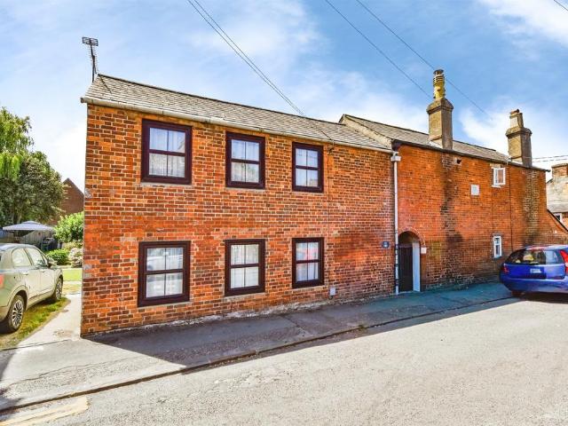 House for sale in Chippenham, Wiltshire
