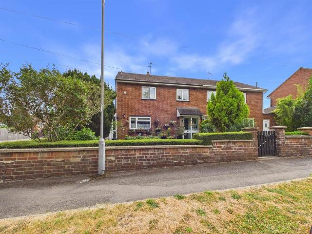 House for sale in Quarrendon, Aylesbury