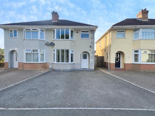 House for sale in Aldershot, Hampshire