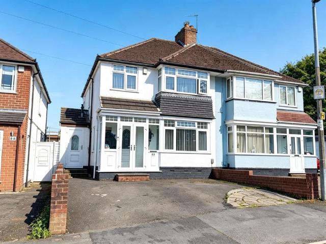 House for sale in Woodsetton, Coseley