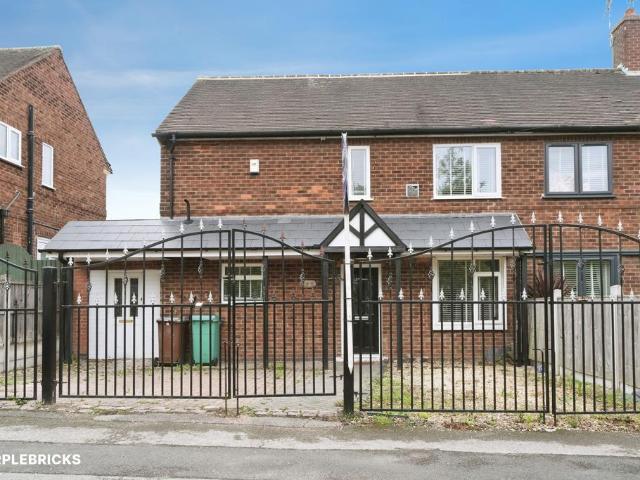 House for sale in Strelley, City of Nottingham