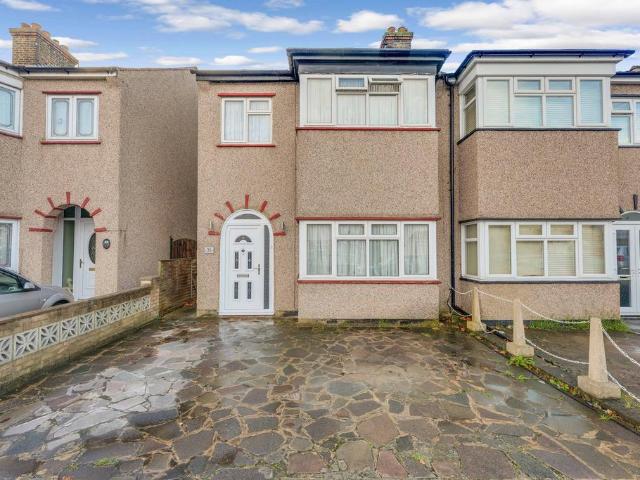 House for sale in Prittlewell, Alton Barnes