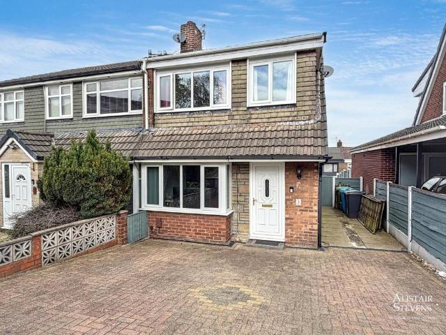 House for sale in Chadderton Fold, Pendock