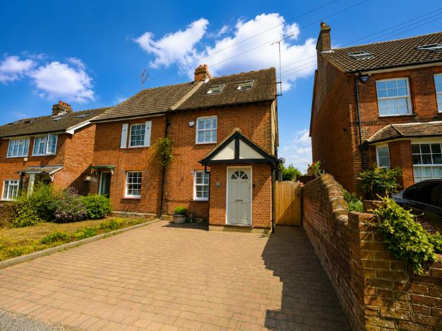House for sale in Navestock Side, Essex