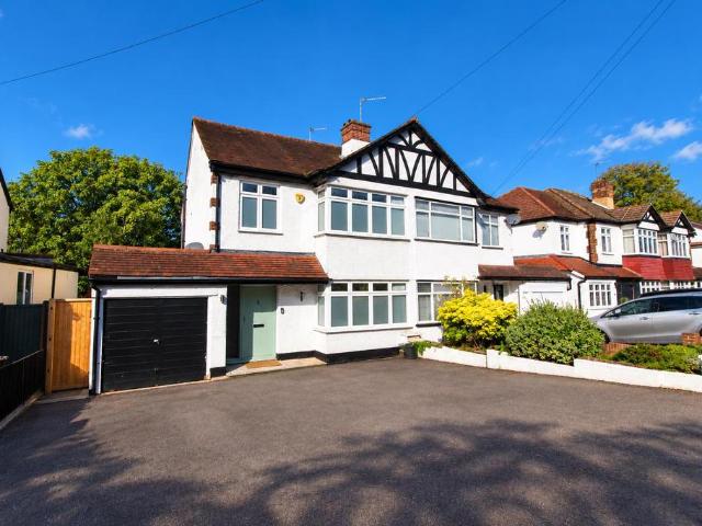 House for sale in Carshalton Beeches, Greater London