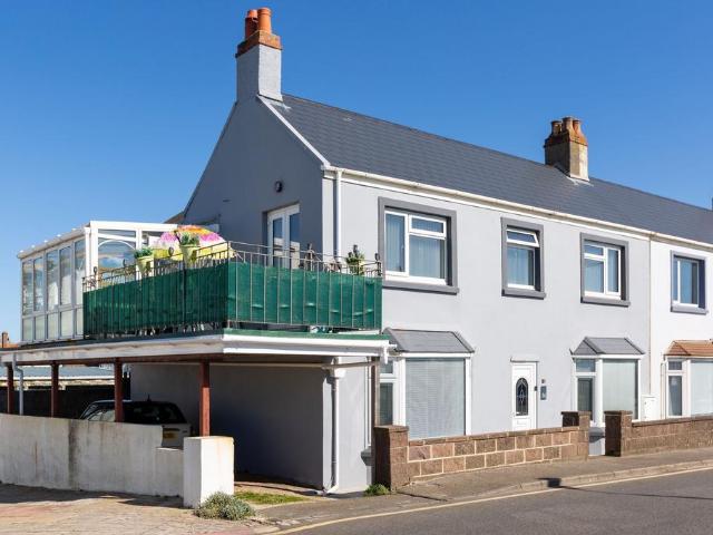 House for sale in Penweathers, Isle Of Man