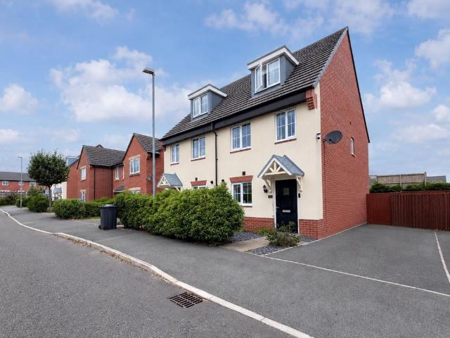 House for sale in Roby Mill, Lancashire