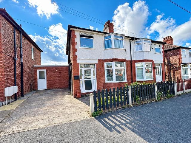 House for sale in Parrs Wood, Manchester