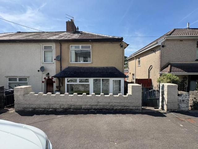 House for sale in Blaenhonddan, Cilfrew