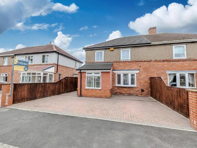 House for sale in Hazlerigg, Newcastle Upon Tyne