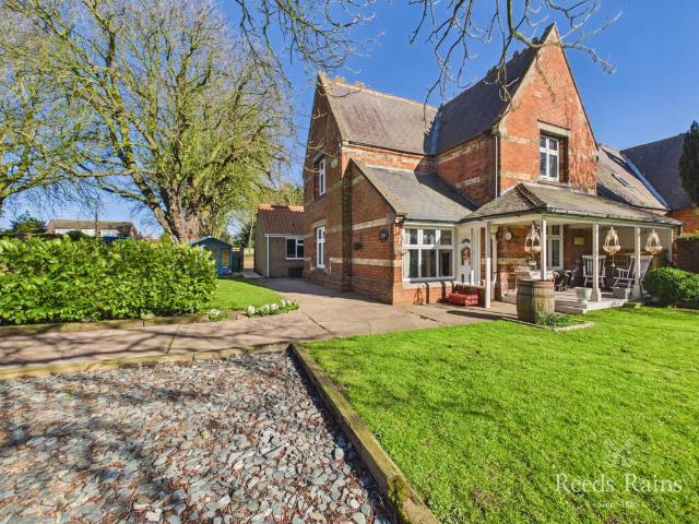 House for sale in Sproatley