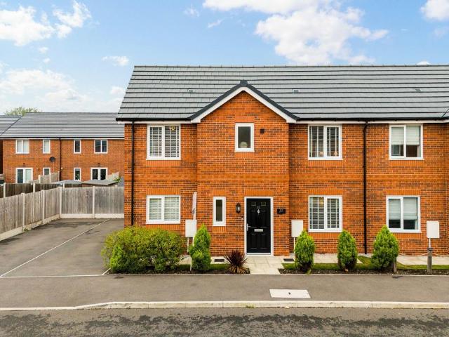 House for sale in Waterside Point, Wigan