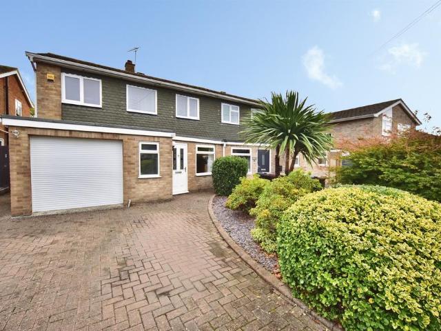 House for sale in Hale Street, Tonbridge and Malling