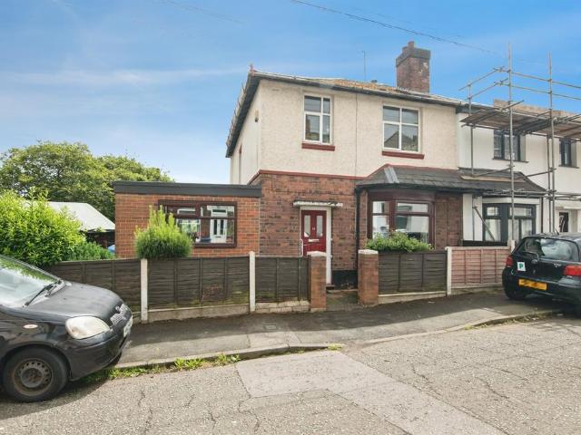 House for sale in Dixons Green, Dudley