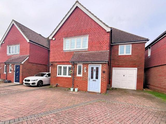 House for sale in Lee-on-the-Solent, Middlecroft