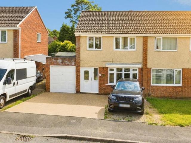 House for sale in Cimla, Neath