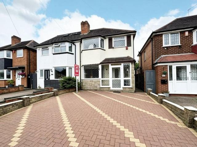 House for sale in Shirley, West Midlands